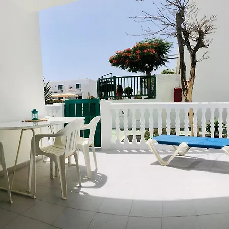 Apartment Florencia, With Pool & Wifi In Puerto Del Carmen Puerto del Carmen  Exterior photo